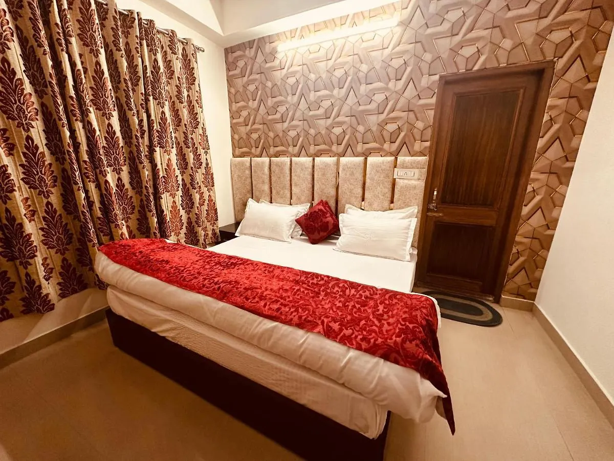 Hotel Aston Hills , Šimla Indie