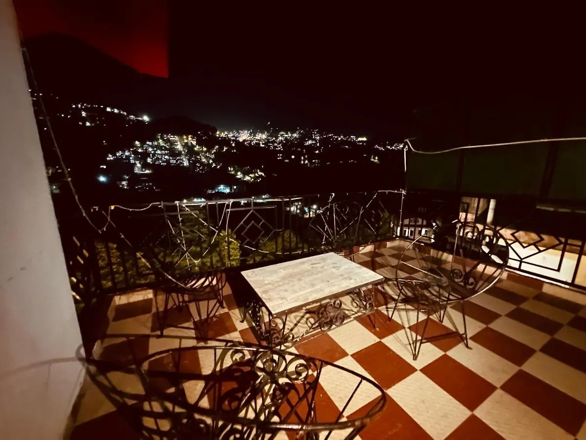 Hotel Aston Hills , Šimla Indie